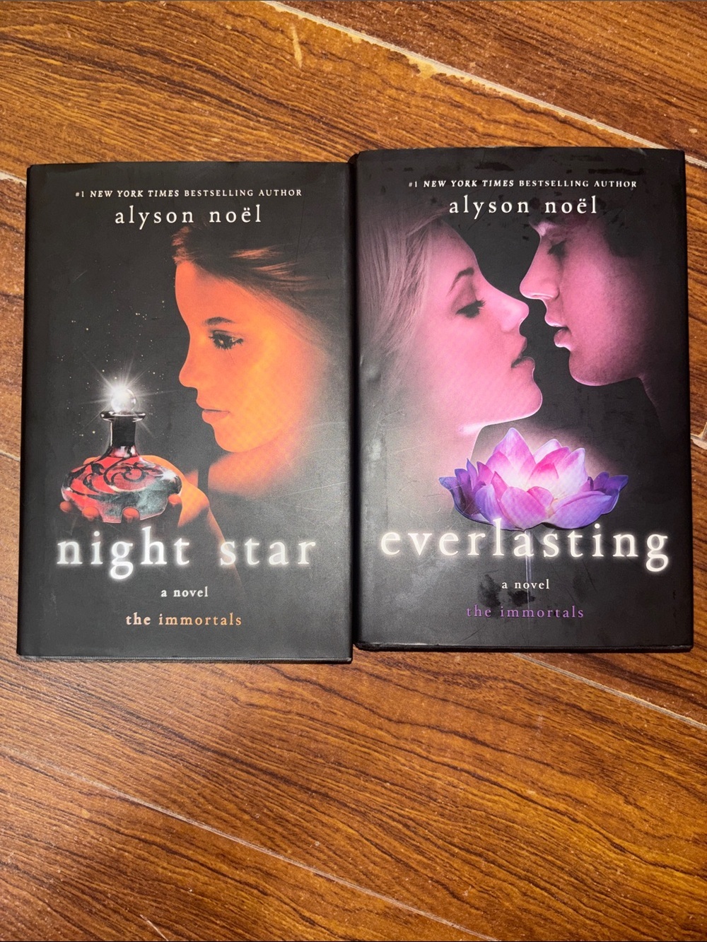 ✨2 Book Bundle | Alyson Noël "Night Star" & "Everlasting" Hardcover ✨
